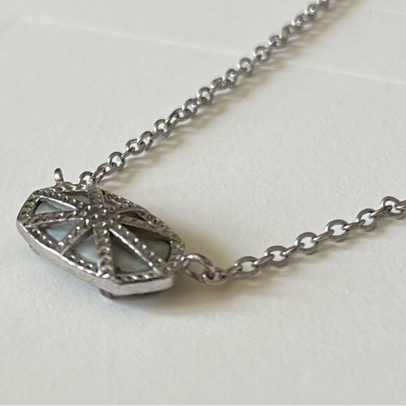 Kendra Scott Elisa Platinum Drusy Pendant Silver Necklace - Picture 13 of 14